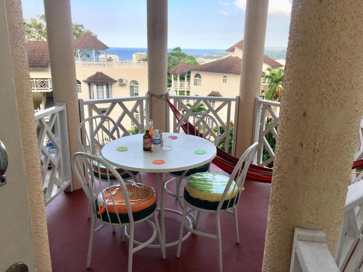 #D1 castle STUDIO WIFI KING bed Ocho Rios Jamaica Exterior foto